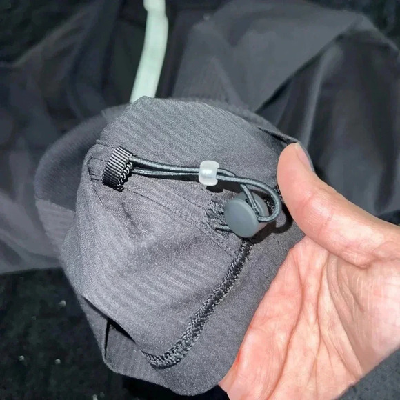 Lululemon Beyond the Studio Black Crop Size 6 - Picture 10 of 13